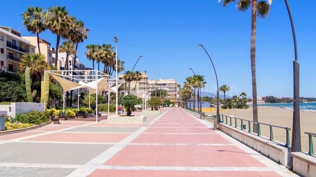 Apartamento de 2 habitaciones en Estepona en venta con piscina garaje - 549.000 € (Ref: 6240831)