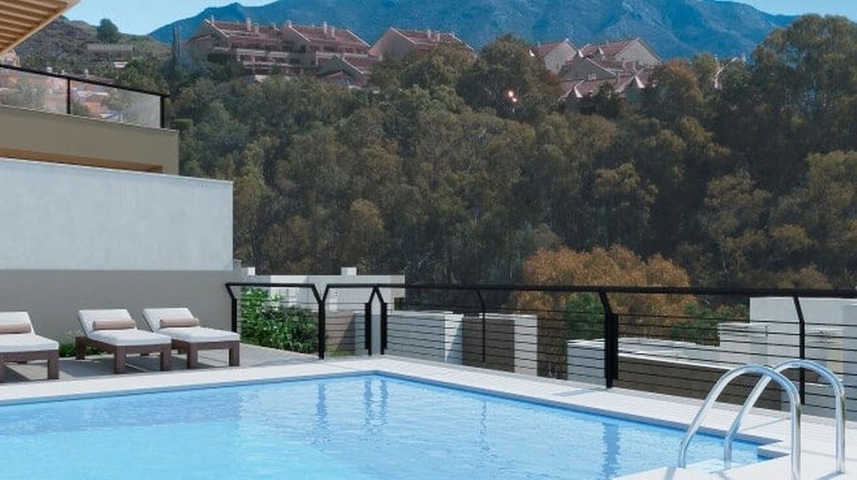 3 Zimmer Penthouse zu verkaufen in Nueva Andalucia mit Pool Garage - 950.000 € (Ref: 6240833)