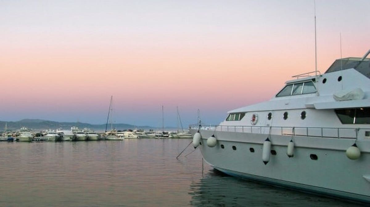 3 sypialnia Penthouse na sprzedaż w Nueva Andalucia z basenem garażem - 950 000 € (Ref: 6240833)