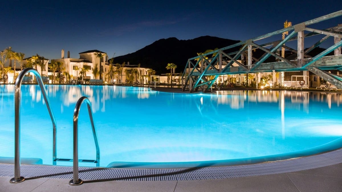 3 makuuhuone Huoneisto myytävänä paikassa Estepona mukana uima-altaan 
autotalli - 799 500 € (Ref: 6240834)