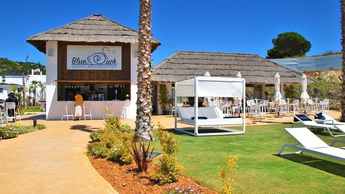 3 quarto Apartamento para venda em Estepona com piscina garagem - 799 500 € (Ref: 6240834)