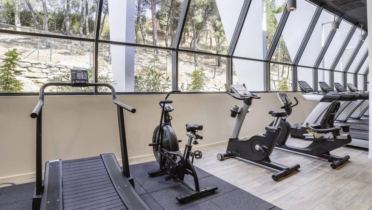 3 quarto Apartamento para venda em Estepona com piscina garagem - 799 500 € (Ref: 6240834)