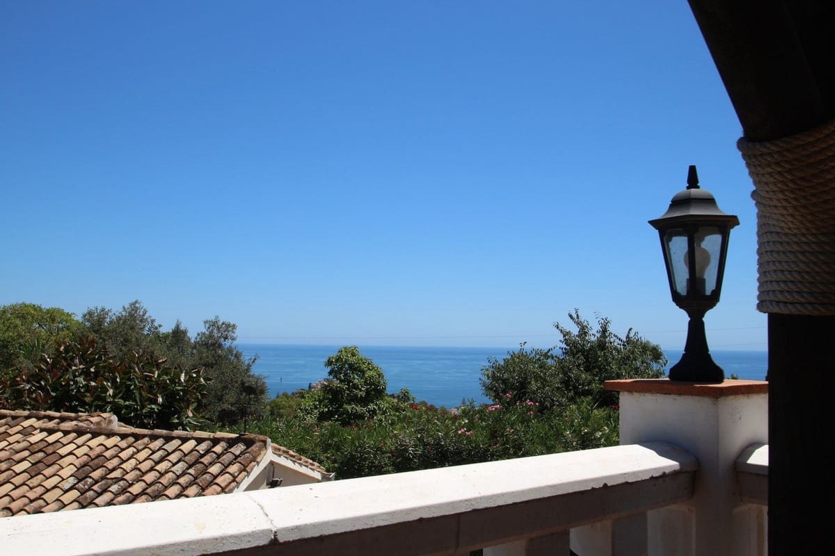 10 soverom Villa til salgs i Benalmadena med svømmebasseng garasje - € 3 000 000 (Ref: 6965622)