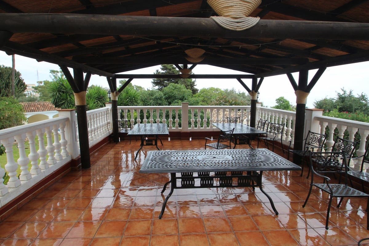 10 soverom Villa til salgs i Benalmadena med svømmebasseng garasje - € 3 000 000 (Ref: 6965622)