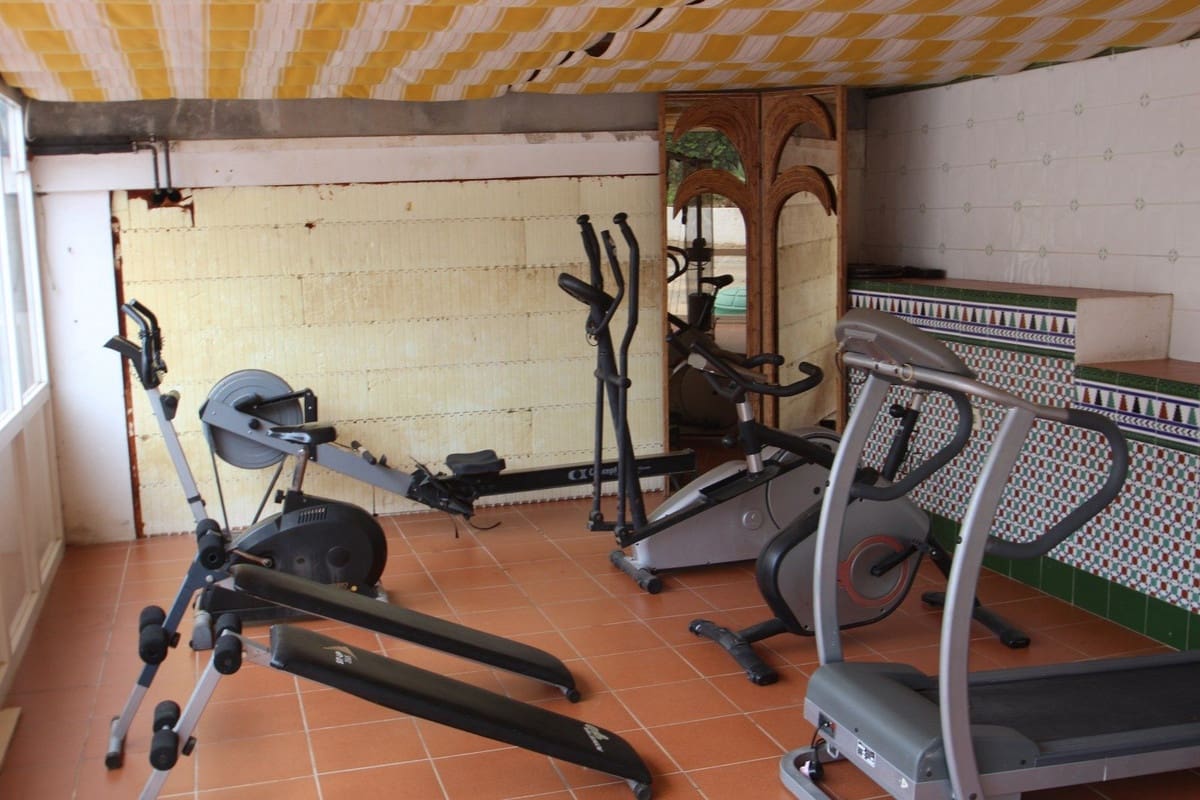 10 soverom Villa til salgs i Benalmadena med svømmebasseng garasje - € 3 000 000 (Ref: 6965622)