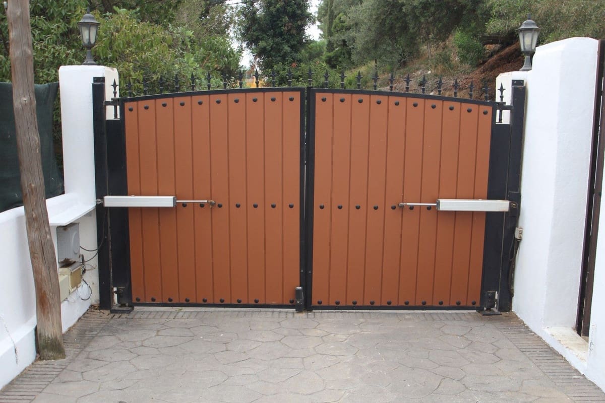 10 soverom Villa til salgs i Benalmadena med svømmebasseng garasje - € 3 000 000 (Ref: 6965622)