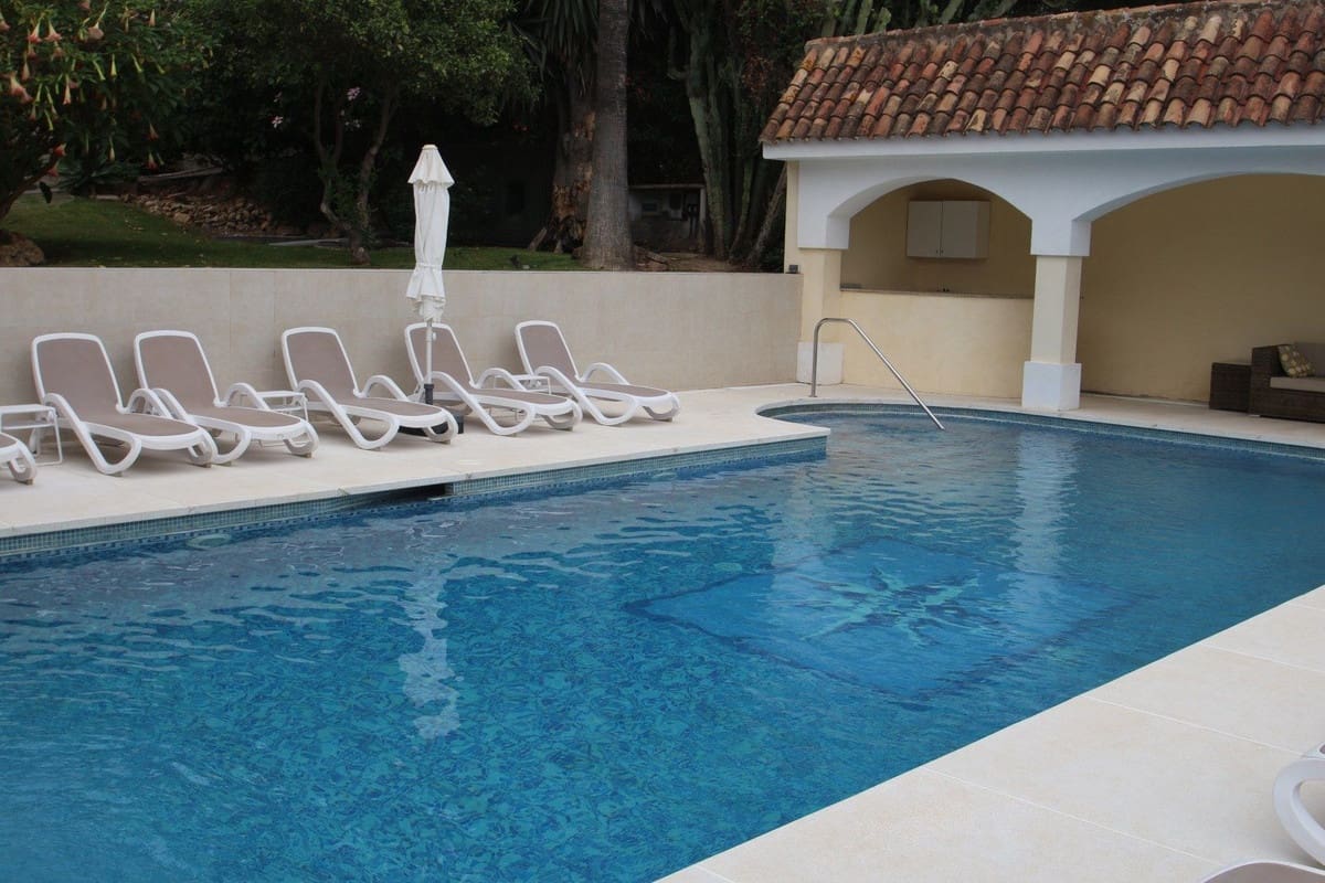 10 soverom Villa til salgs i Benalmadena med svømmebasseng garasje - € 3 000 000 (Ref: 6965622)