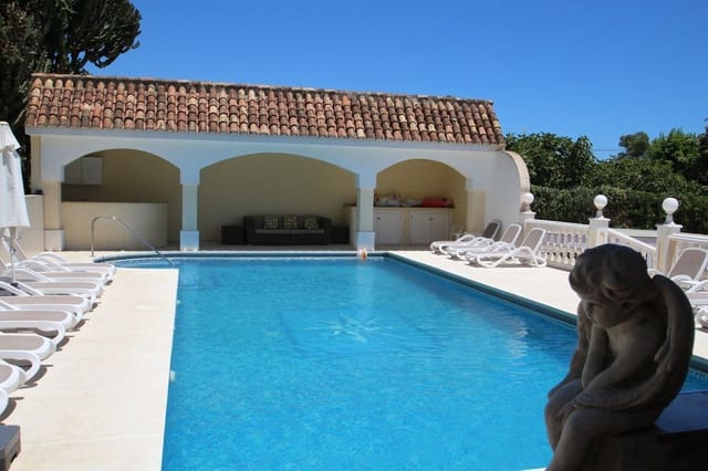 10 soverom Villa til salgs i Benalmádena pueblo, Benalmádena med svømmebasseng garasje - € 3 000 000 (Ref: 6965622)