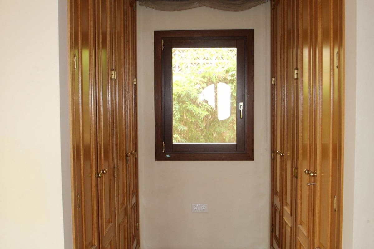 10 soverom Villa til salgs i Benalmadena med svømmebasseng garasje - € 3 000 000 (Ref: 6965622)