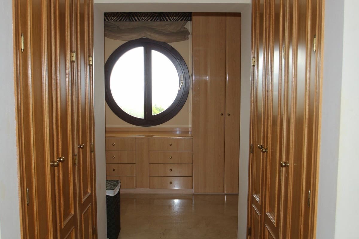 10 soverom Villa til salgs i Benalmadena med svømmebasseng garasje - € 3 000 000 (Ref: 6965622)