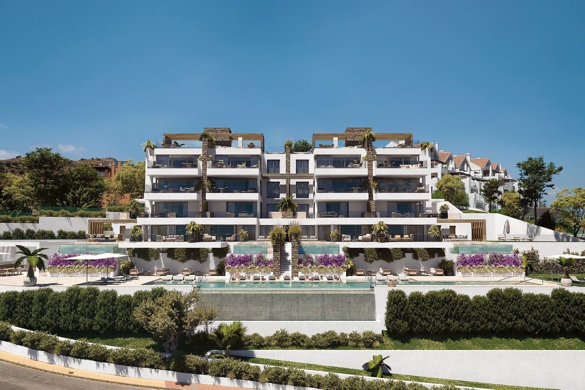 2 bedroom Apartment for sale in La Cala de Mijas with pool garage - € 815,000 (Ref: 6984967)