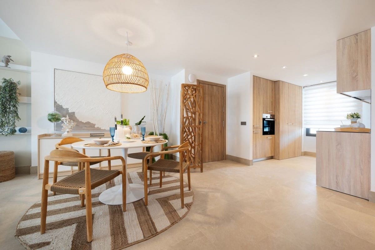 2 soverom Leilighet til salgs i Estepona med svømmebasseng garasje - € 395 000 (Ref: 7030149)