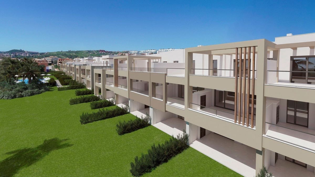 2 soverom Leilighet til salgs i Estepona med svømmebasseng garasje - € 395 000 (Ref: 7030149)