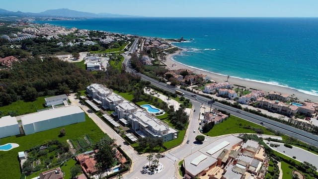 3 chambre Penthouse à vendre à Estepona avec piscine garage - 535 000 € (Ref: 7030150)