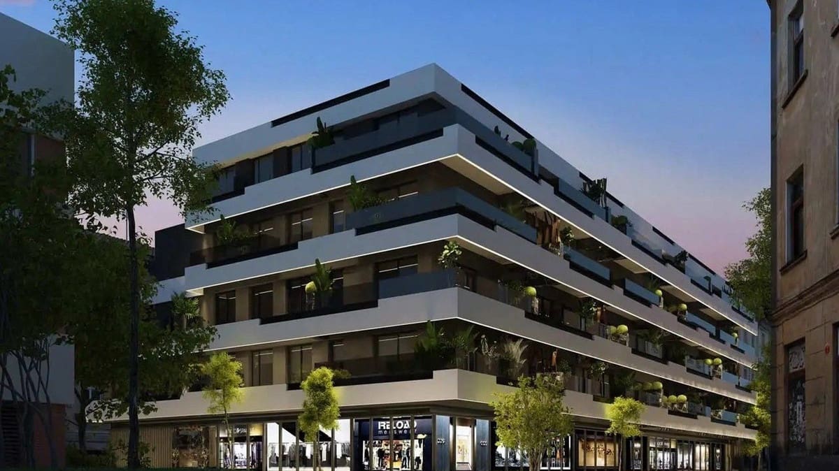 3 bedroom Penthouse for sale in Fuengirola with pool garage - € 1,550,000 (Ref: 7287721)