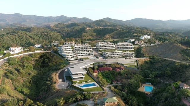 2 soverom Leilighet til salgs i Estepona med svømmebasseng garasje - € 643 000 (Ref: 7348413)