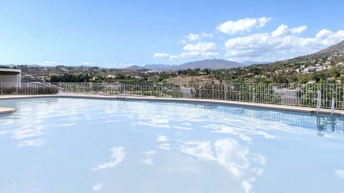 Ático de 2 habitaciones en Fuengirola en venta con piscina garaje - 429.950 € (Ref: 7486310)