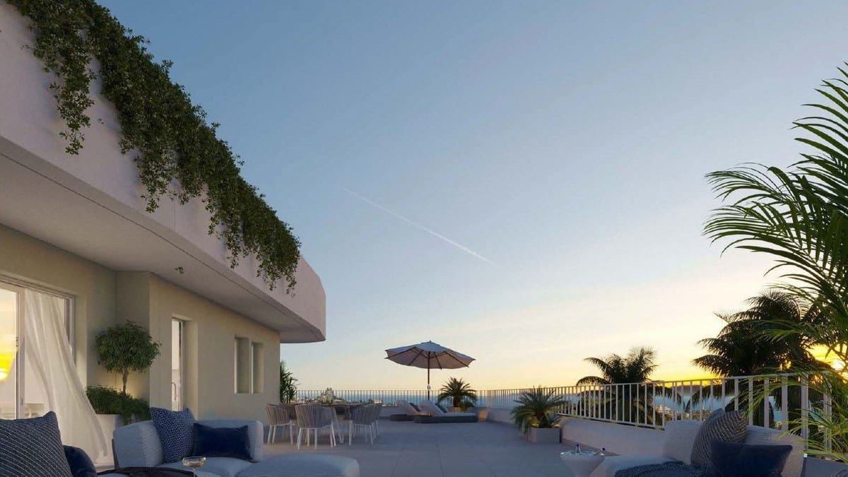 Ático de 2 habitaciones en Fuengirola en venta con piscina garaje - 429.950 € (Ref: 7486310)