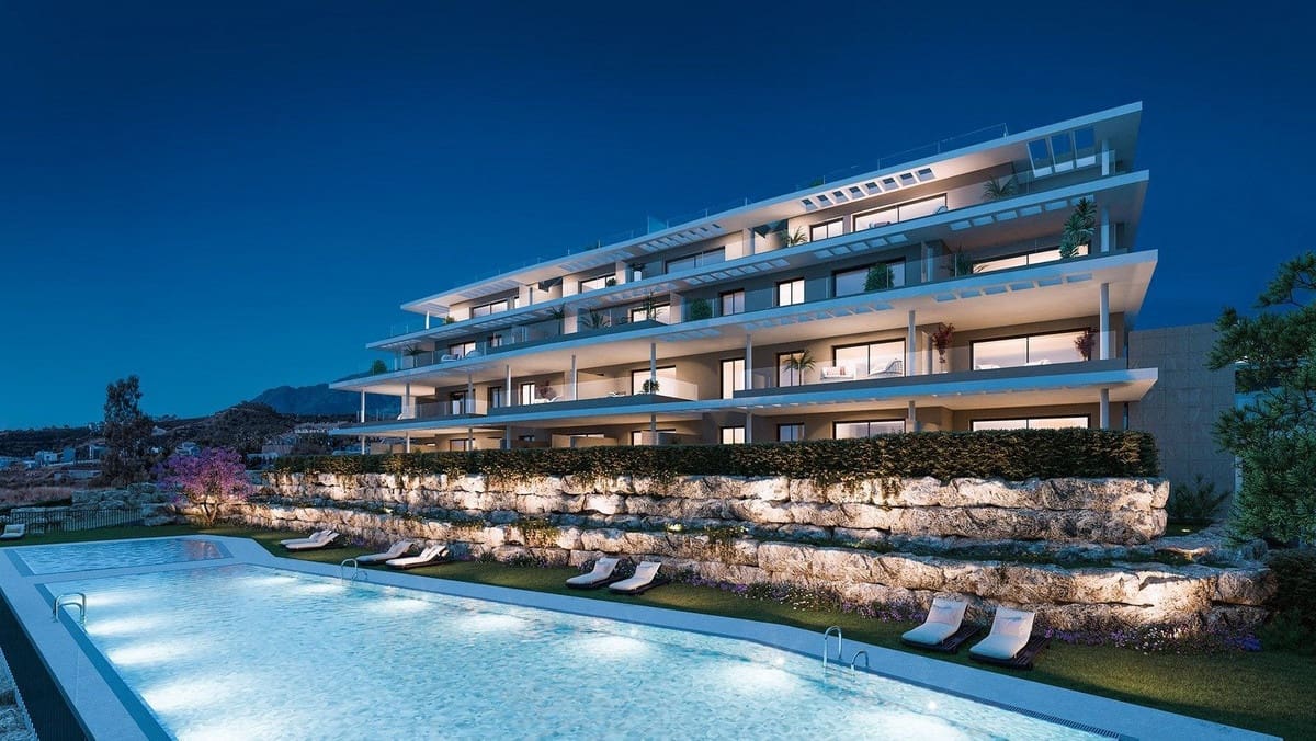 3 quarto Apartamento para venda em Estepona com piscina garagem - 444 000 € (Ref: 7578145)