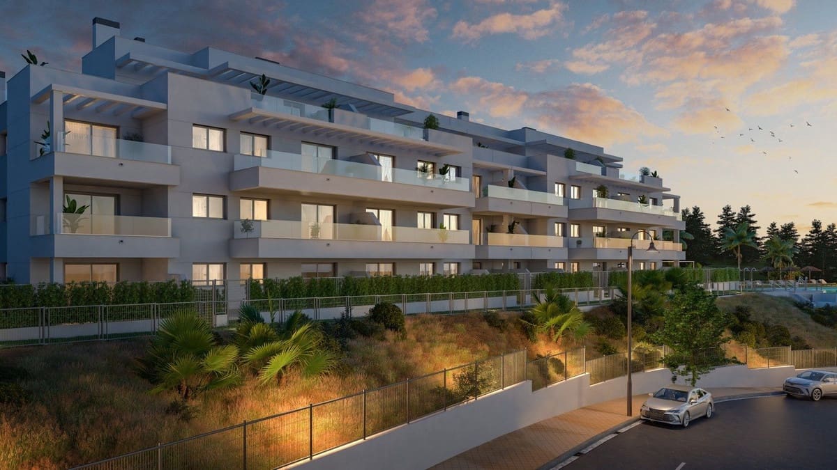 2 bedroom Apartment for sale in Mijas Costa with pool garage - € 381,000 (Ref: 7688752)