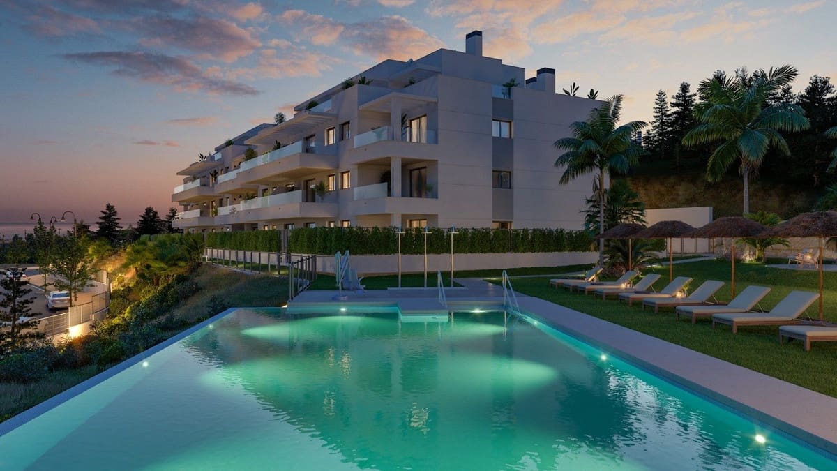 2 bedroom Apartment for sale in Mijas Costa with pool garage - € 381,000 (Ref: 7688752)
