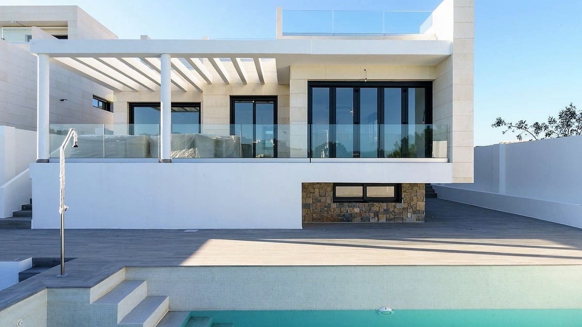 3 bedroom Villa for sale in Mijas Costa with pool garage - € 1,125,000 (Ref: 7692619)