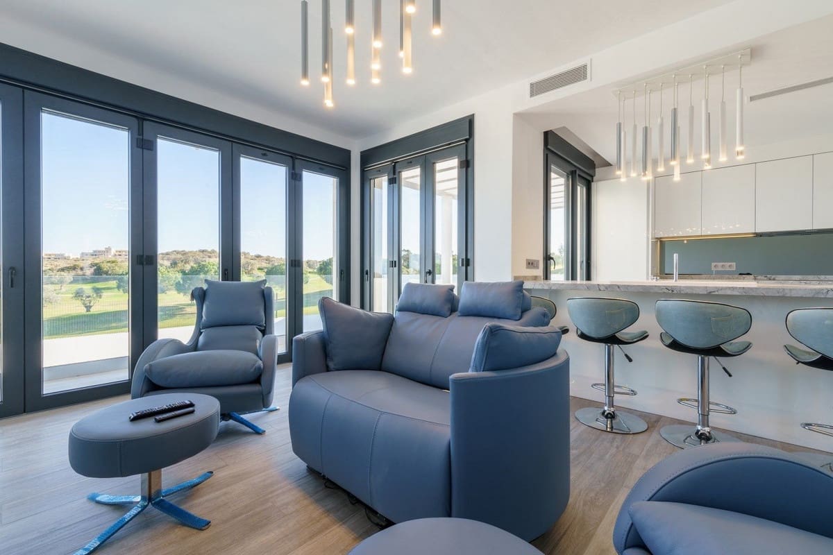 3 soveværelse Villa til salg i Mijas Costa med swimmingpool garage - € 1.125.000 (Ref: 7692619)