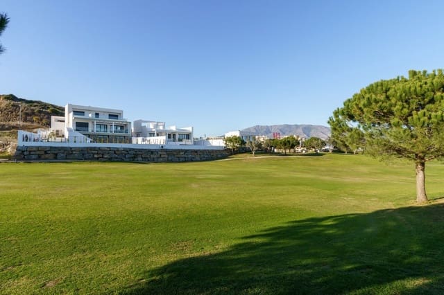 3 soveværelse Villa til salg i Mijas Costa, Mijas med swimmingpool garage - € 1.125.000 (Ref: 7692619)