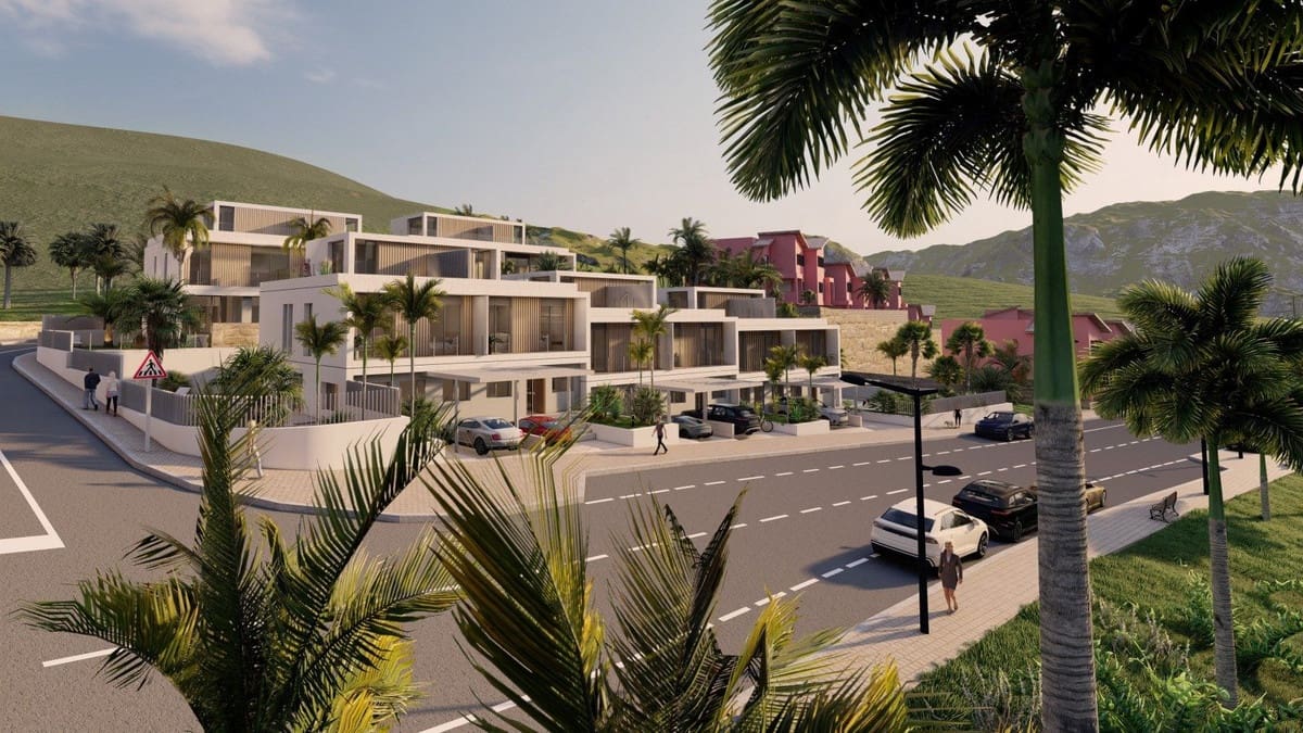 4 soveværelse Byhus til salg i Bahia de Casares med swimmingpool garage - € 730.000 (Ref: 7708844)