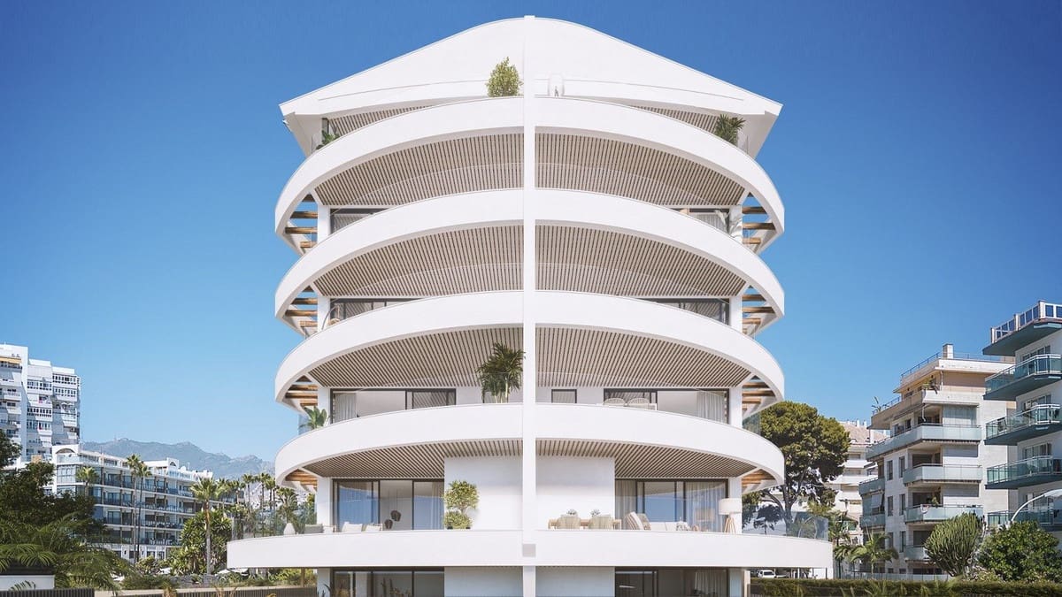 2 sovrum Takvåning till salu i Benalmadena Costa med pool garage - 984 000 € (Ref: 7776718)