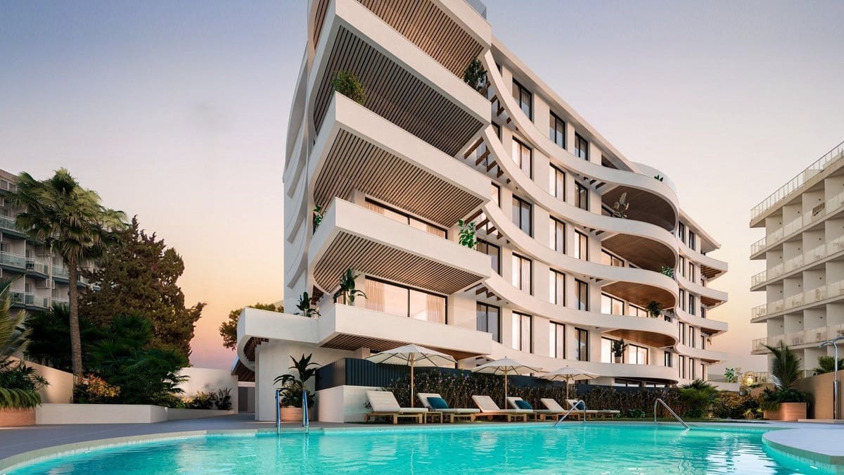 2 sovrum Takvåning till salu i Benalmadena Costa med pool garage - 984 000 € (Ref: 7776718)
