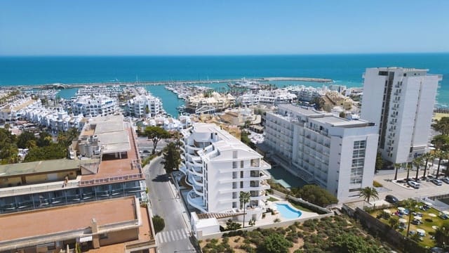 2 soveværelse Penthouse til salg i Benalmadena Costa, Benalmádena med swimmingpool garage - € 984.000 (Ref: 7776718)