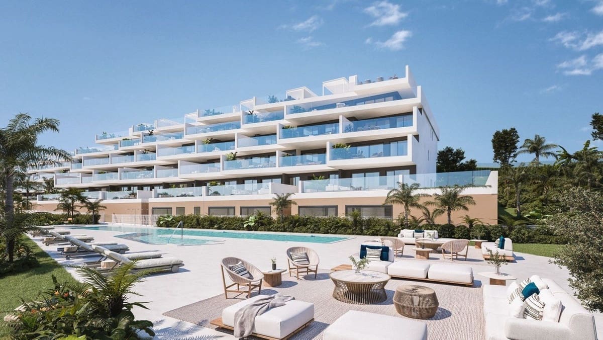 3 bedroom Apartment for sale in La Duquesa / Puerto de la Duquesa with pool garage - € 398,000 (Ref: 7861208)