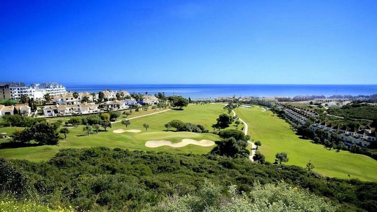 2 Zimmer Apartment zu verkaufen in La Duquesa / Puerto de la Duquesa mit Pool Garage - 279.000 € (Ref: 7865279)