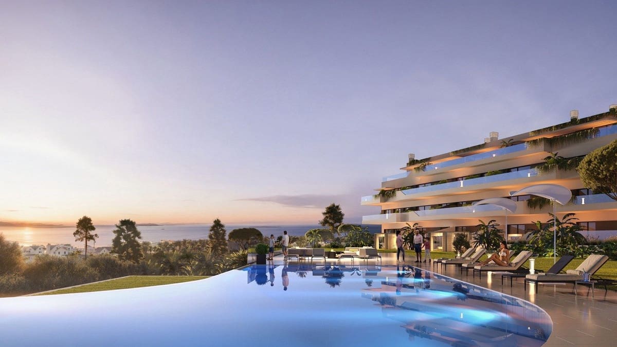 3 bedroom Apartment for sale in Mijas Costa with pool garage - € 550,000 (Ref: 8018904)