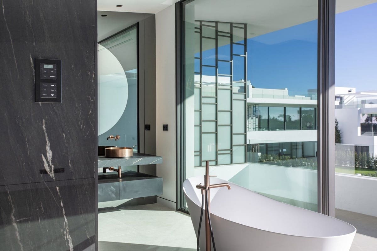 4 soverom Villa til salgs i Marbella med svømmebasseng garasje - € 7 500 000 (Ref: 8032926)