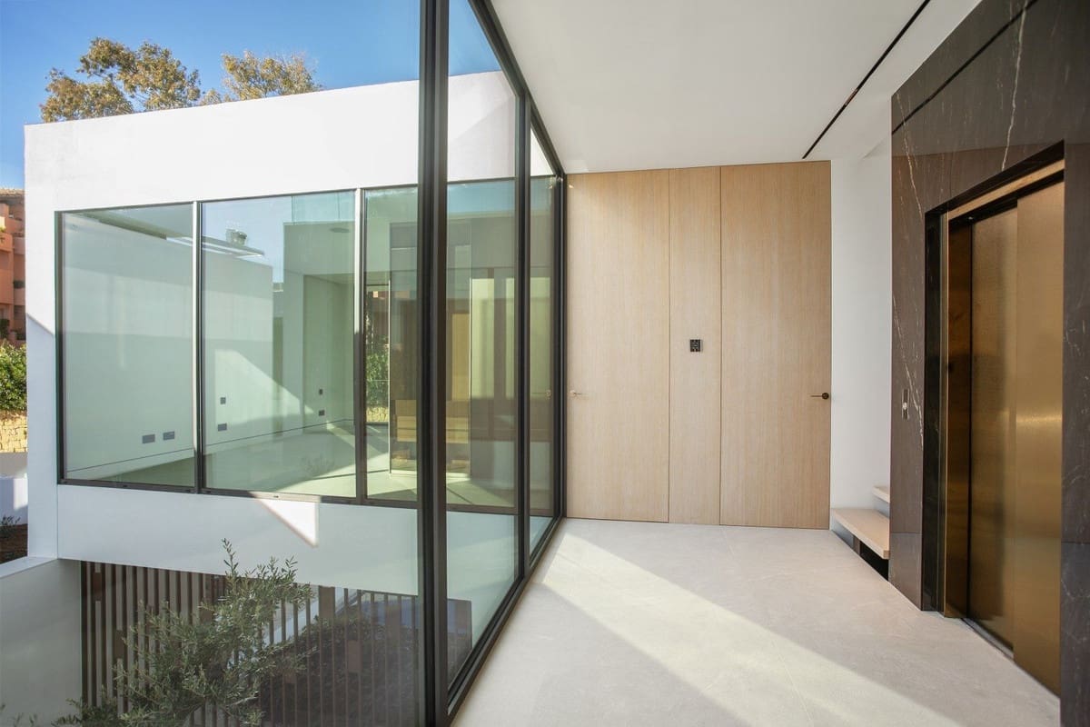 4 soverom Villa til salgs i Marbella med svømmebasseng garasje - € 7 500 000 (Ref: 8032926)