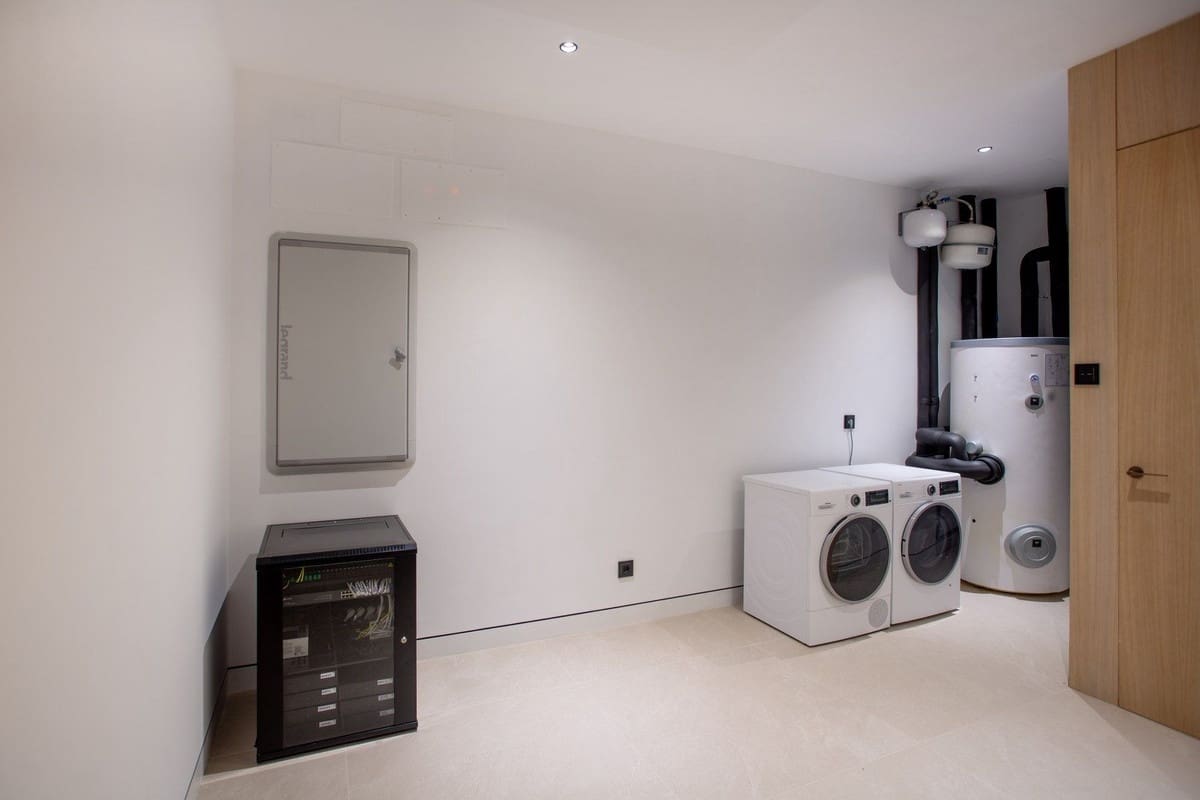 4 soverom Villa til salgs i Marbella med svømmebasseng garasje - € 7 500 000 (Ref: 8032926)