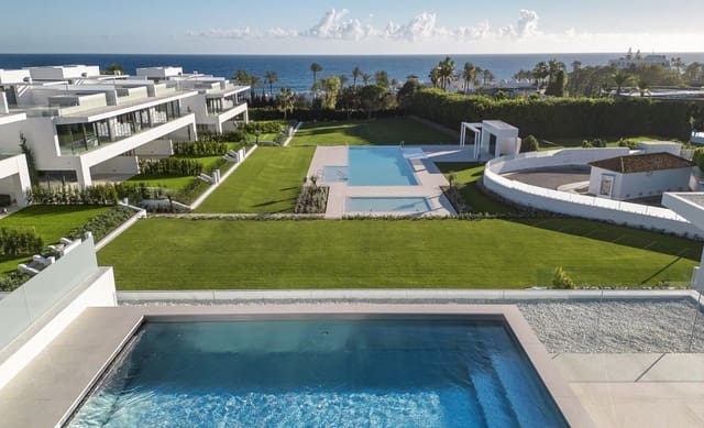 4 sypialnia Willa na sprzedaż w Marbella z basenem garażem - 7 500 000 € (Ref: 8032926)