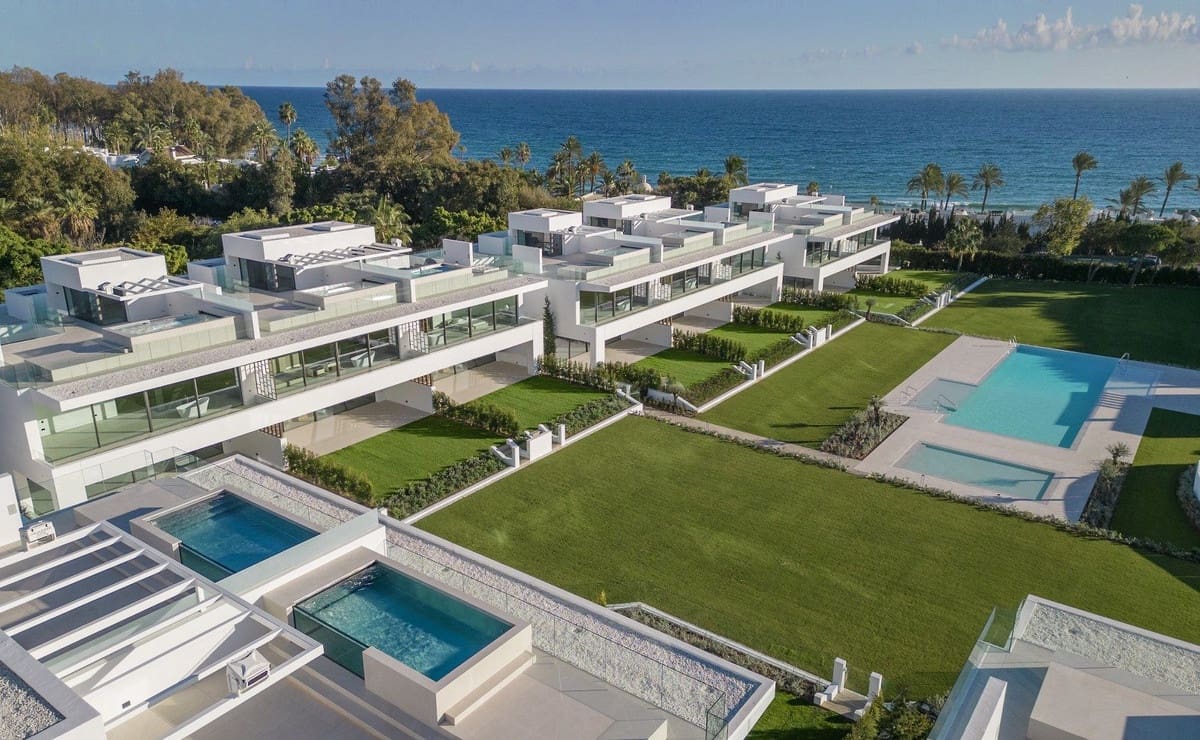 4 sypialnia Willa na sprzedaż w Marbella z basenem garażem - 7 500 000 € (Ref: 8032926)