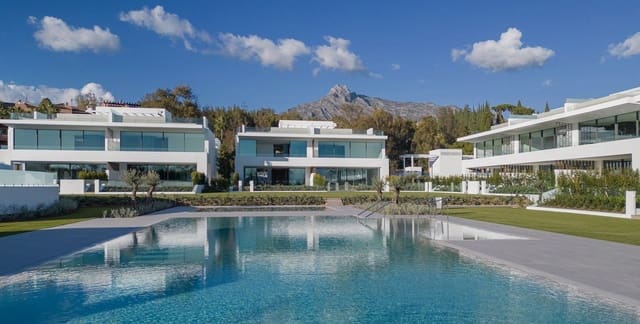 4 sypialnia Willa na sprzedaż w Marbella z basenem garażem - 7 500 000 € (Ref: 8032926)