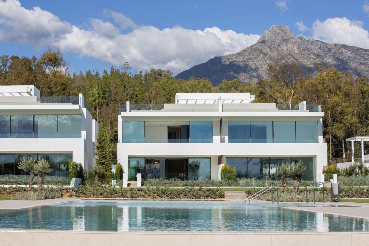 4 sypialnia Willa na sprzedaż w Marbella z basenem garażem - 7 500 000 € (Ref: 8032926)