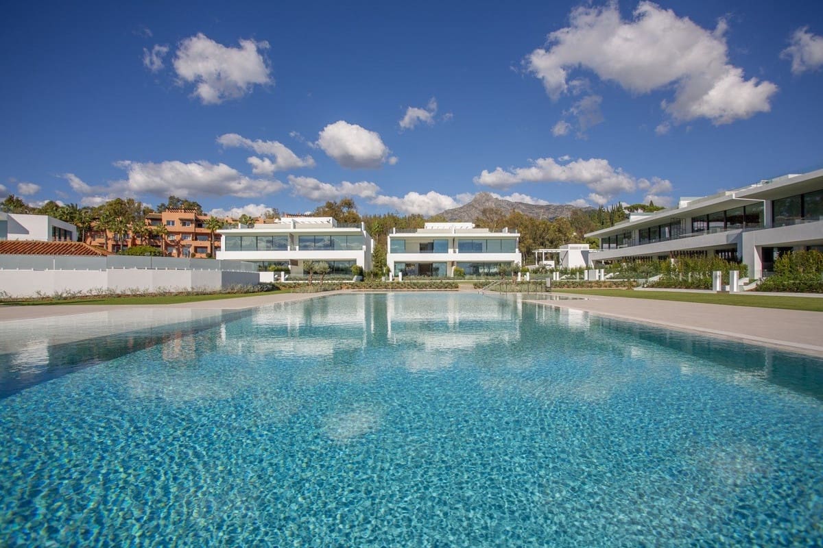 4 sypialnia Willa na sprzedaż w Marbella z basenem garażem - 7 500 000 € (Ref: 8032926)