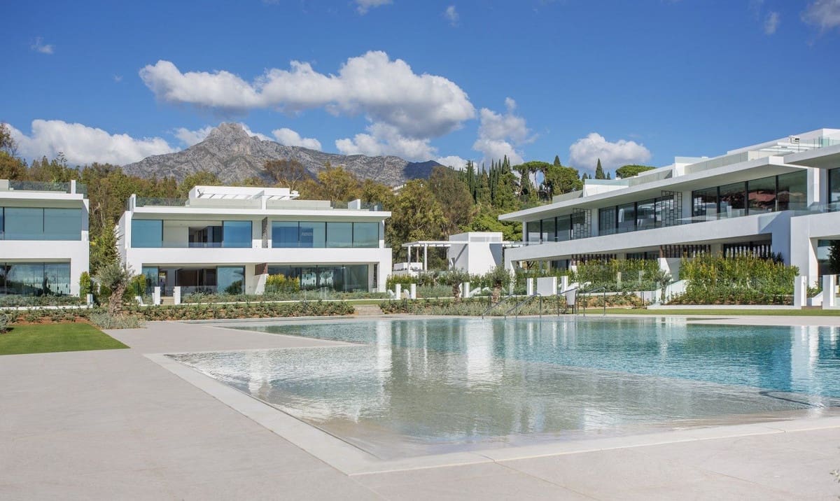 4 sypialnia Willa na sprzedaż w Marbella z basenem garażem - 7 500 000 € (Ref: 8032926)