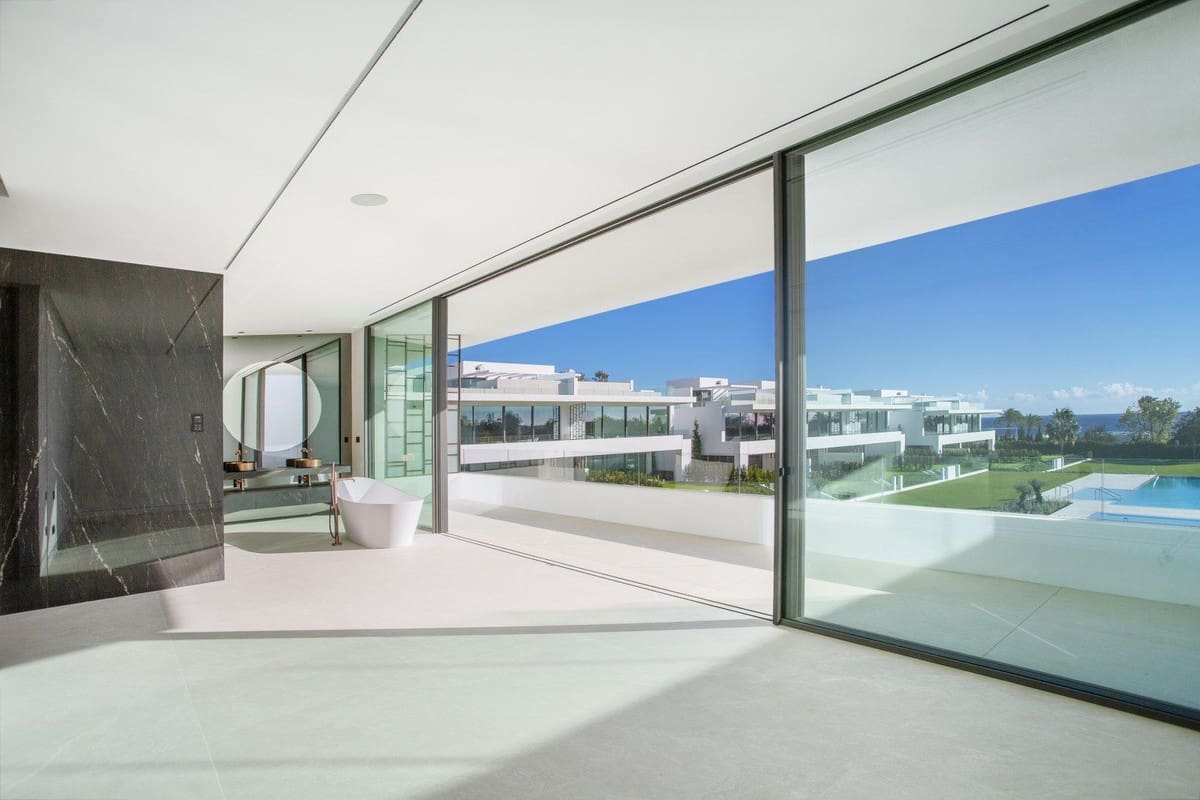 4 sypialnia Willa na sprzedaż w Marbella z basenem garażem - 7 500 000 € (Ref: 8032926)