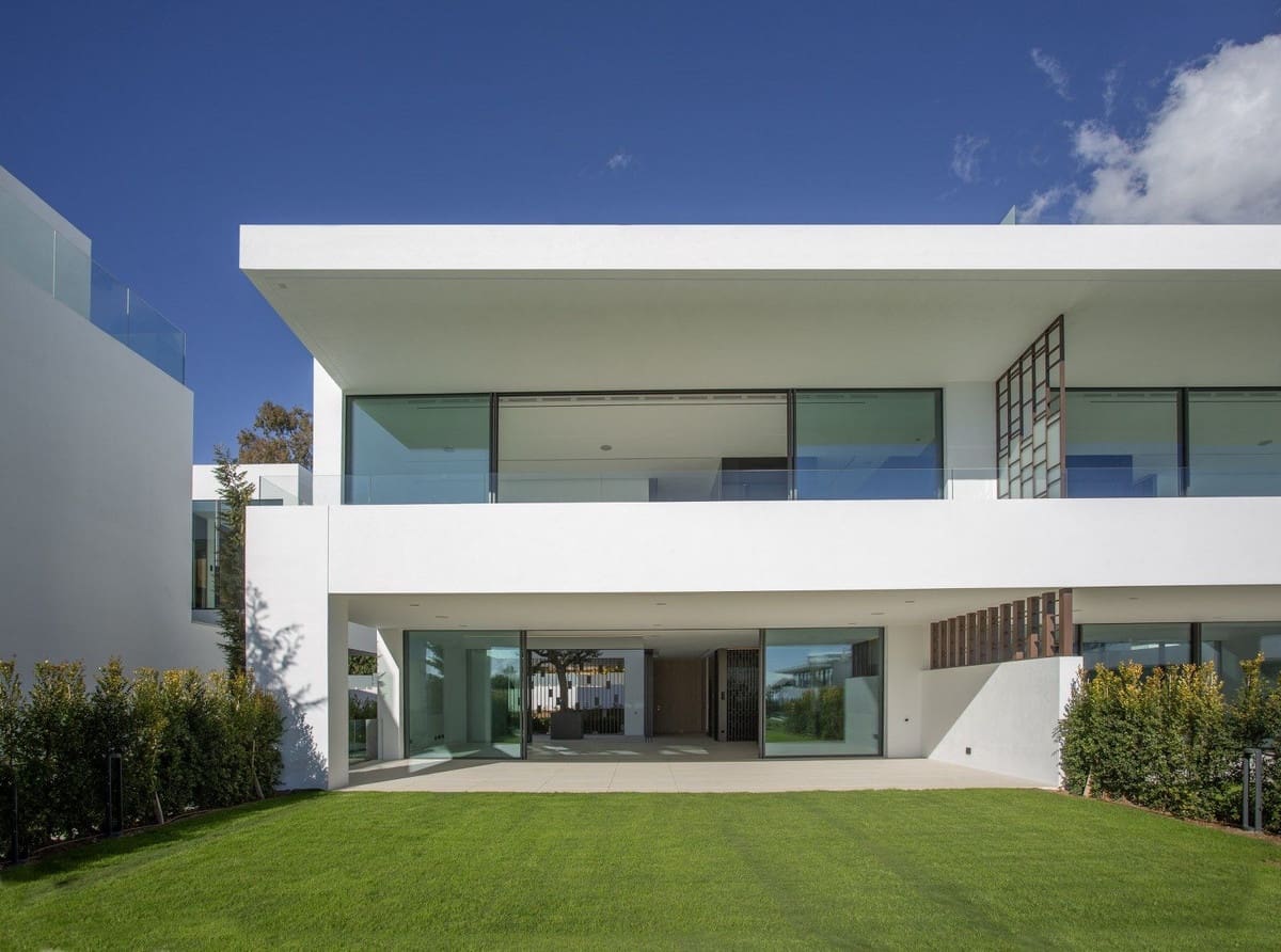 4 sypialnia Willa na sprzedaż w Marbella z basenem garażem - 7 500 000 € (Ref: 8032926)