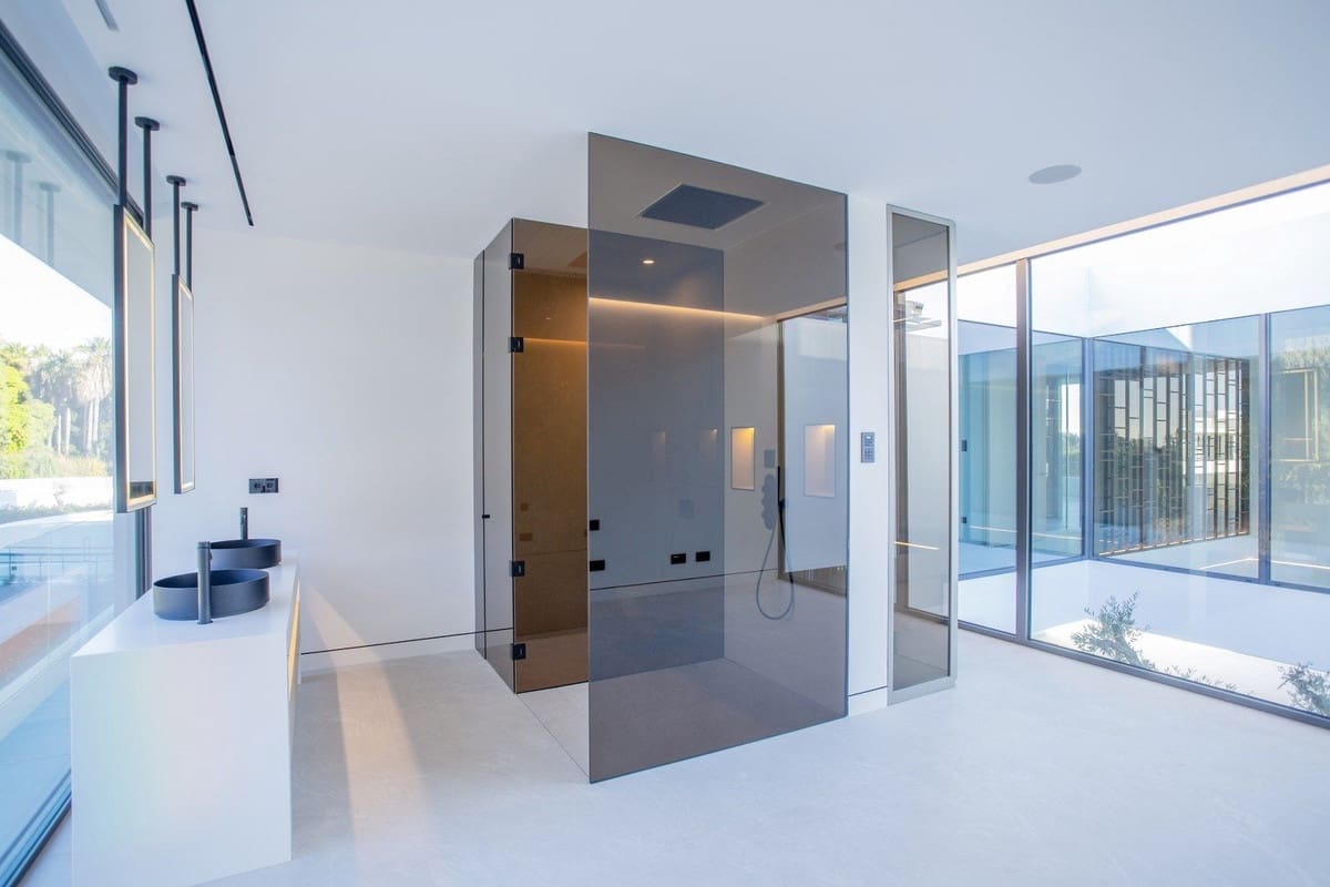 4 sypialnia Willa na sprzedaż w Marbella z basenem garażem - 7 500 000 € (Ref: 8032926)