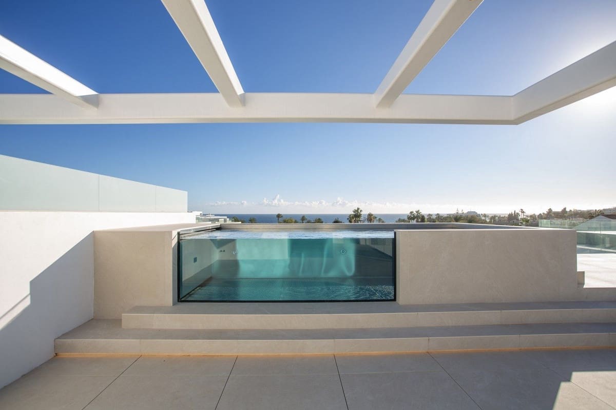 4 sypialnia Willa na sprzedaż w Marbella z basenem garażem - 7 500 000 € (Ref: 8032926)