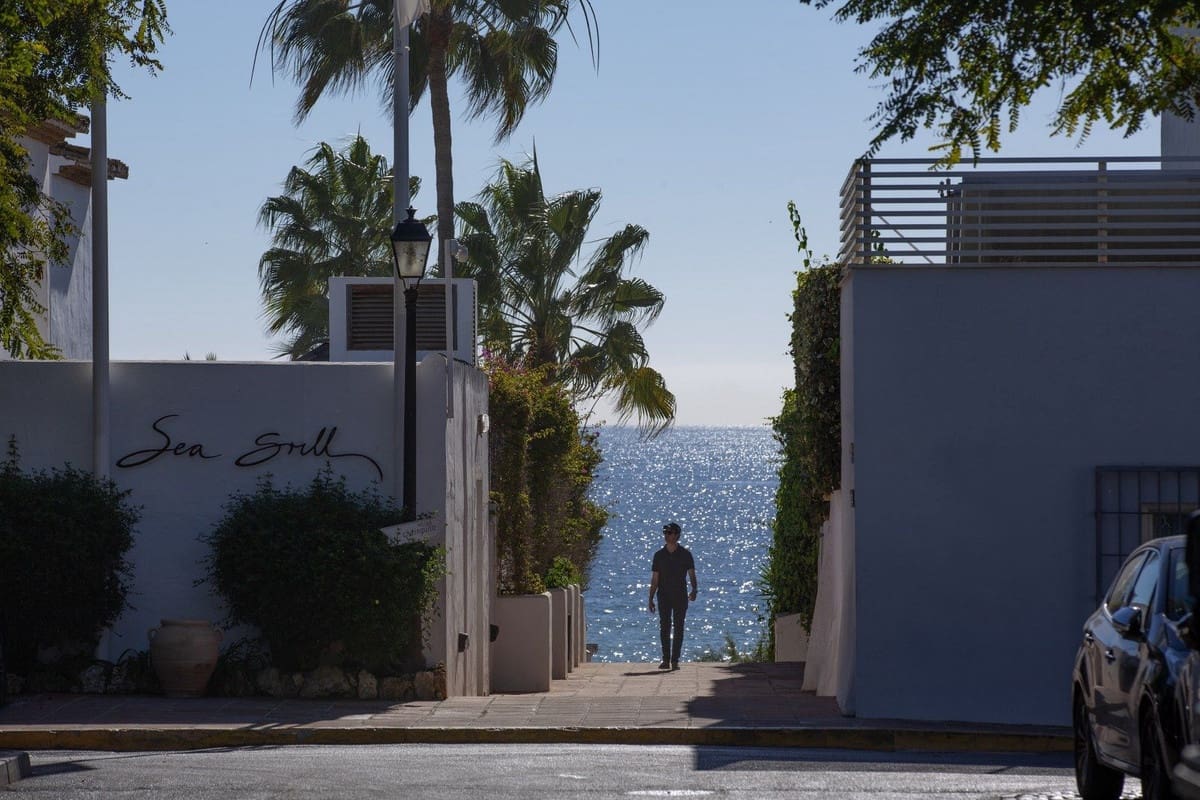 4 sypialnia Willa na sprzedaż w Marbella z basenem garażem - 7 500 000 € (Ref: 8032926)