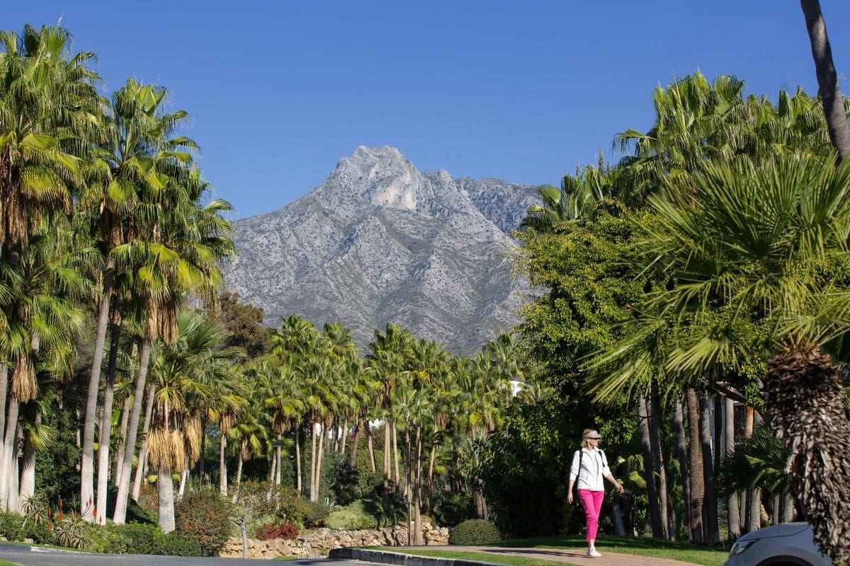 4 sypialnia Willa na sprzedaż w Marbella z basenem garażem - 7 500 000 € (Ref: 8032926)